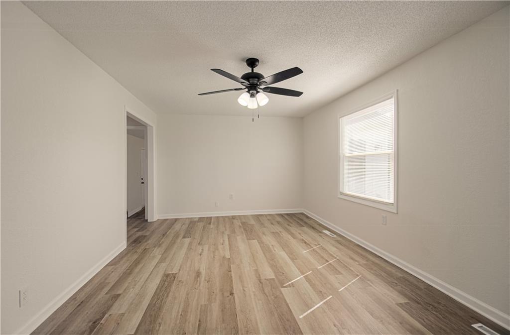 231 Springdale Avenue Bonner Springs, KS 66012 - Photo 3 of 30