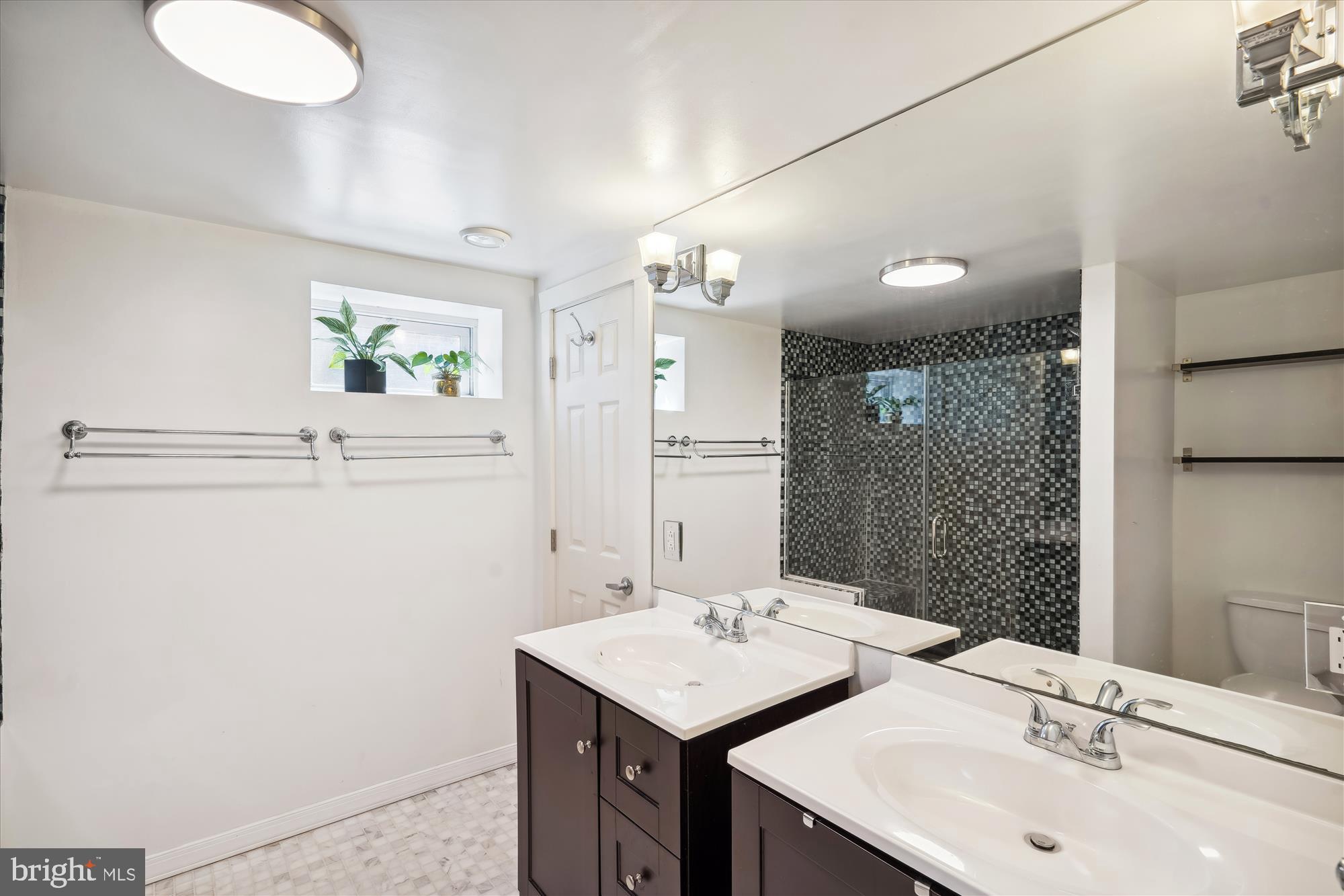 6603 Stanton Road Hyattsville, MD 20784 - Photo 18 of 33 Lower level bath