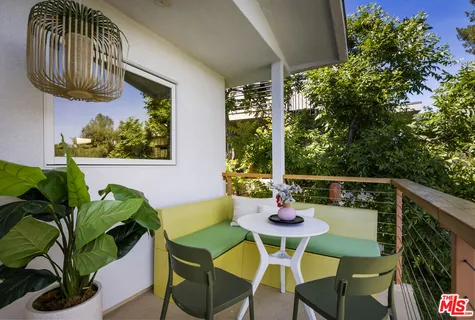 $1,295,000 | 544 Dove Drive, Los Angeles, CA 90065