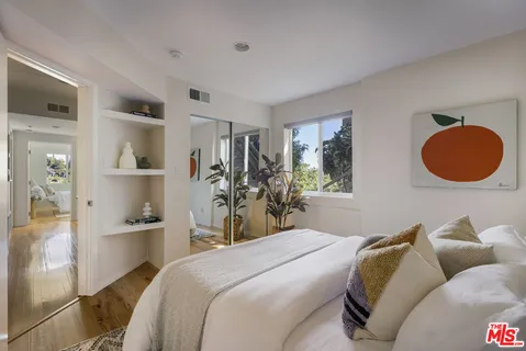$1,295,000 | 544 Dove Drive, Los Angeles, CA 90065
