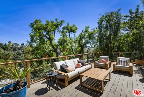 $1,295,000 | 544 Dove Drive, Los Angeles, CA 90065