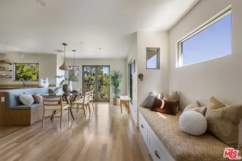 $1,295,000 | 544 Dove Drive, Los Angeles, CA 90065