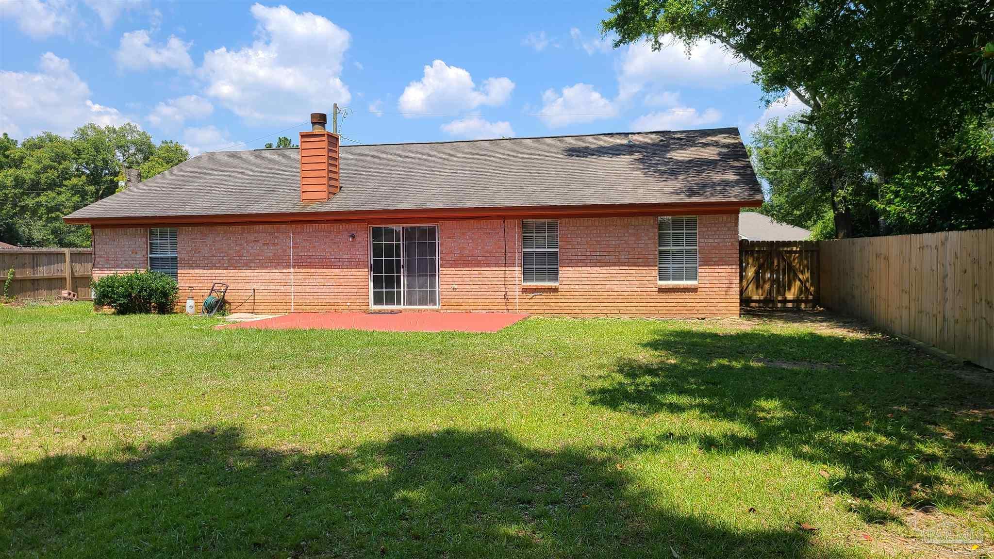 32 Ridge View Court Pensacola, FL 32514 - Photo 2 of 19 Gallery Image 2
