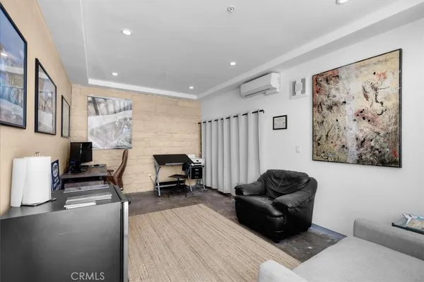 $1,725,000 | 930 Manhattan Beach Boulevard, Unit C, Manhattan Beach, CA 90266