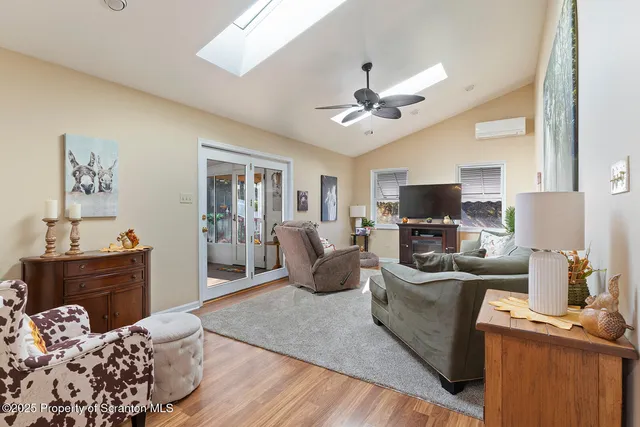 $399,000 | 129 East Saylor Avenue, Wilkes Barre, PA 18702