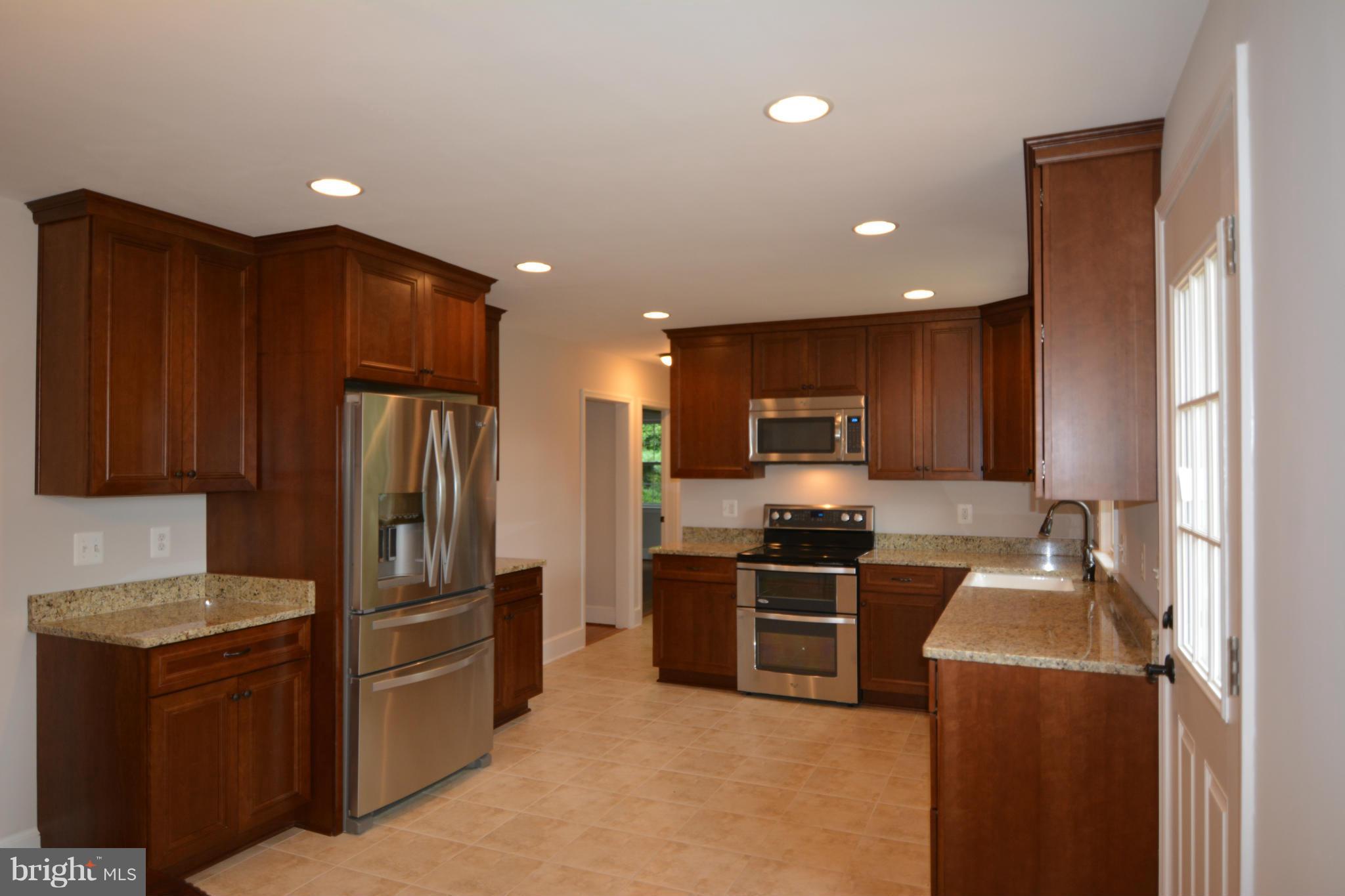 22046 Sam Fred Road Middleburg, VA 20117 - Photo 4 of 21 Kitchen