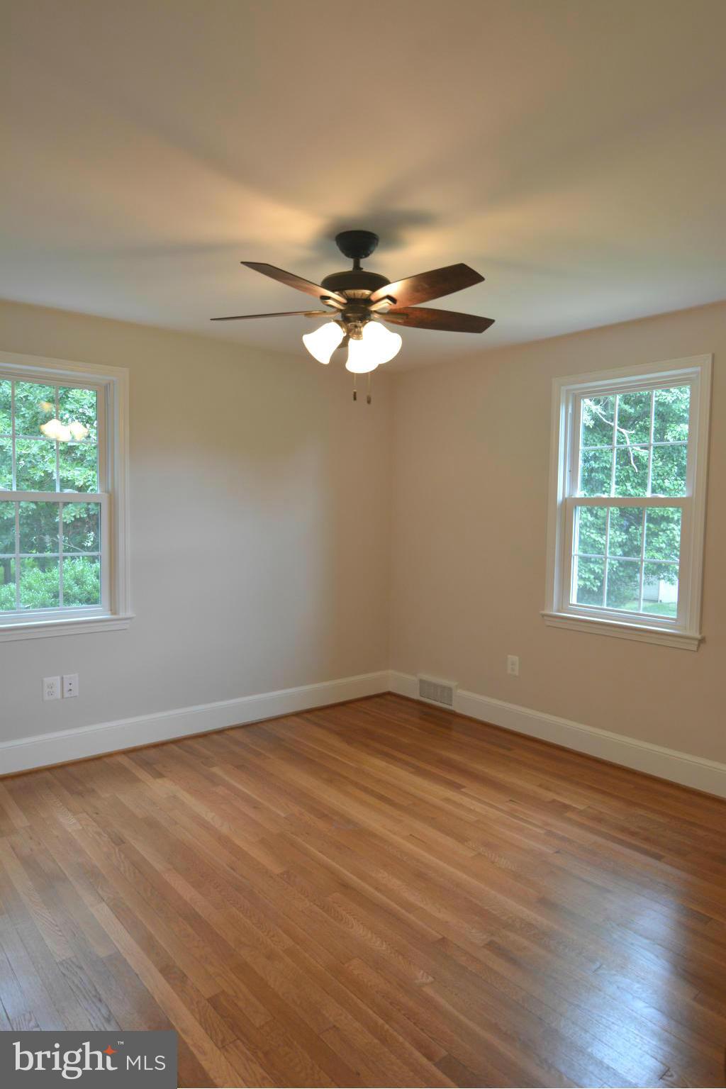 22046 Sam Fred Road Middleburg, VA 20117 - Photo 10 of 21 Office