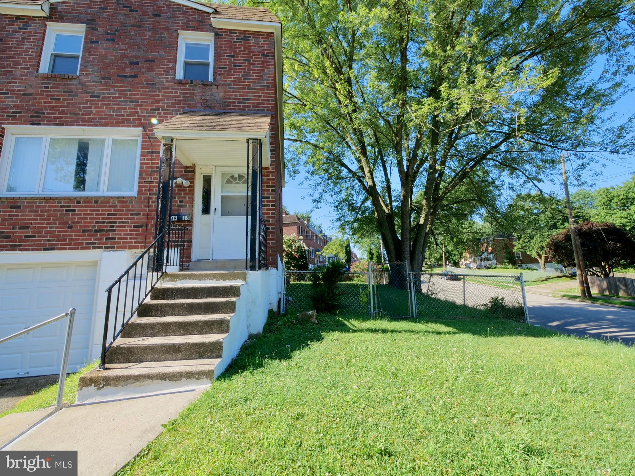 3918 Powell Road Brookhaven, PA 19015 - Photo 4 of 42
