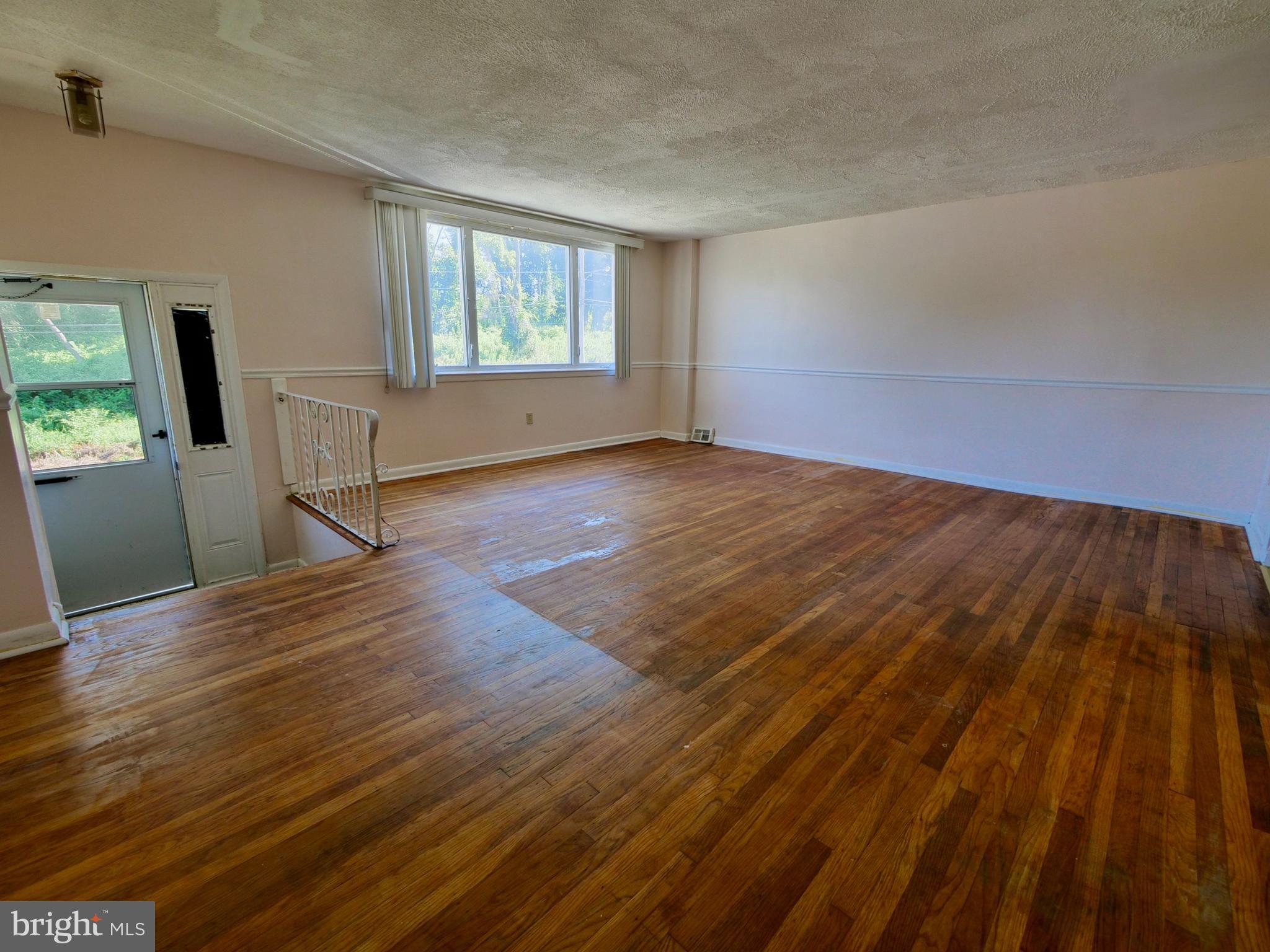 3918 Powell Road Brookhaven, PA 19015 - Photo 8 of 42