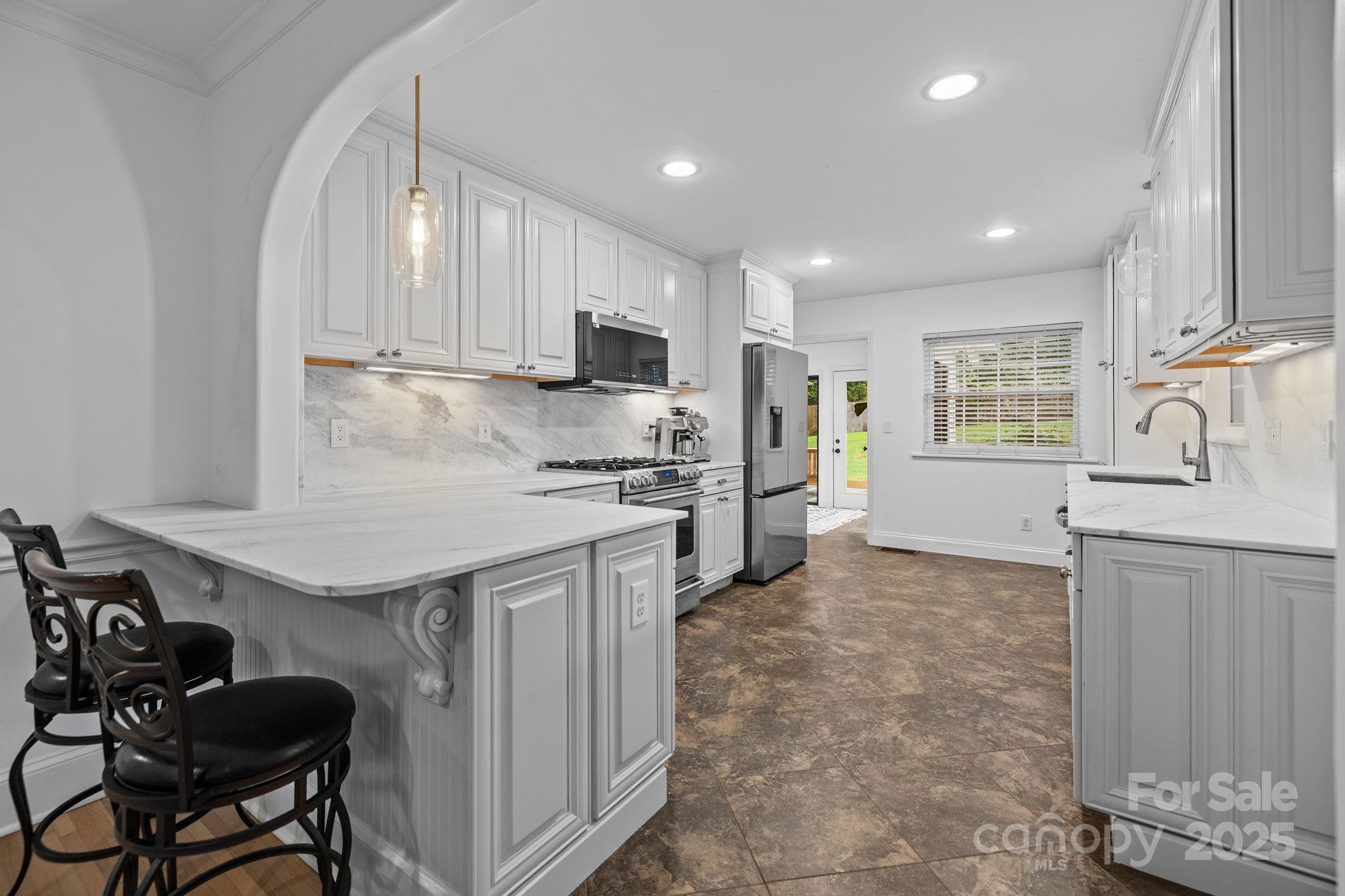 5600 Murrayhill Road Charlotte, NC 28210 - Photo 8 of 40 Gallery Image 8