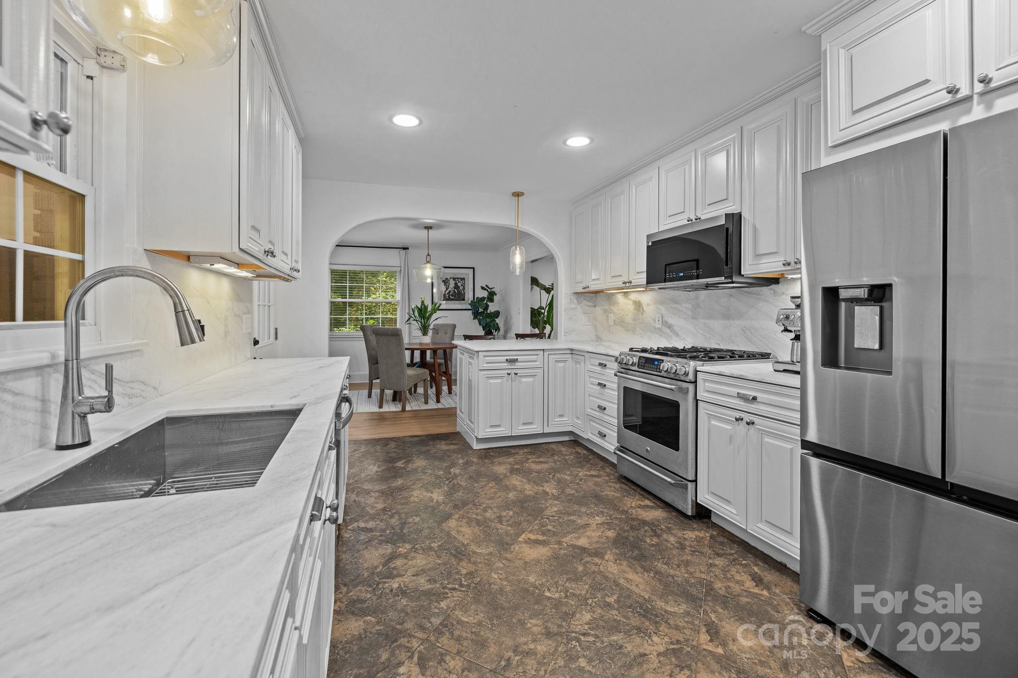 5600 Murrayhill Road Charlotte, NC 28210 - Photo 10 of 40 Gallery Image 10
