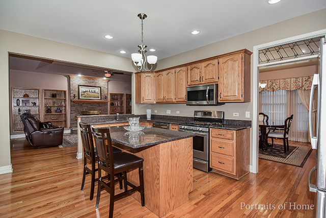 1452 Chelsea Lane Naperville, IL 60565 - Photo 4 of 20