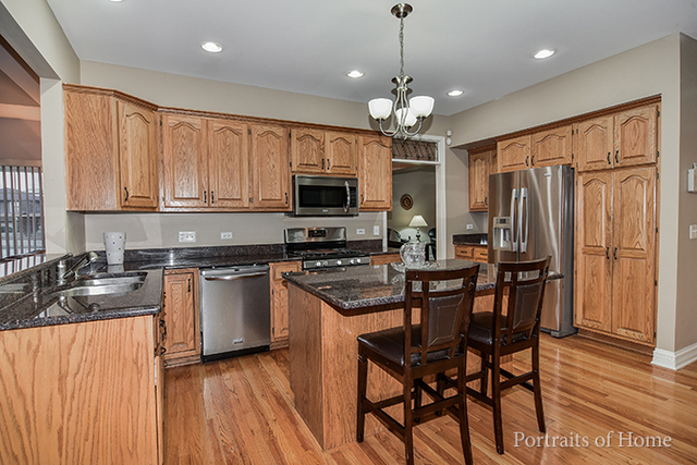 1452 Chelsea Lane Naperville, IL 60565 - Photo 5 of 20