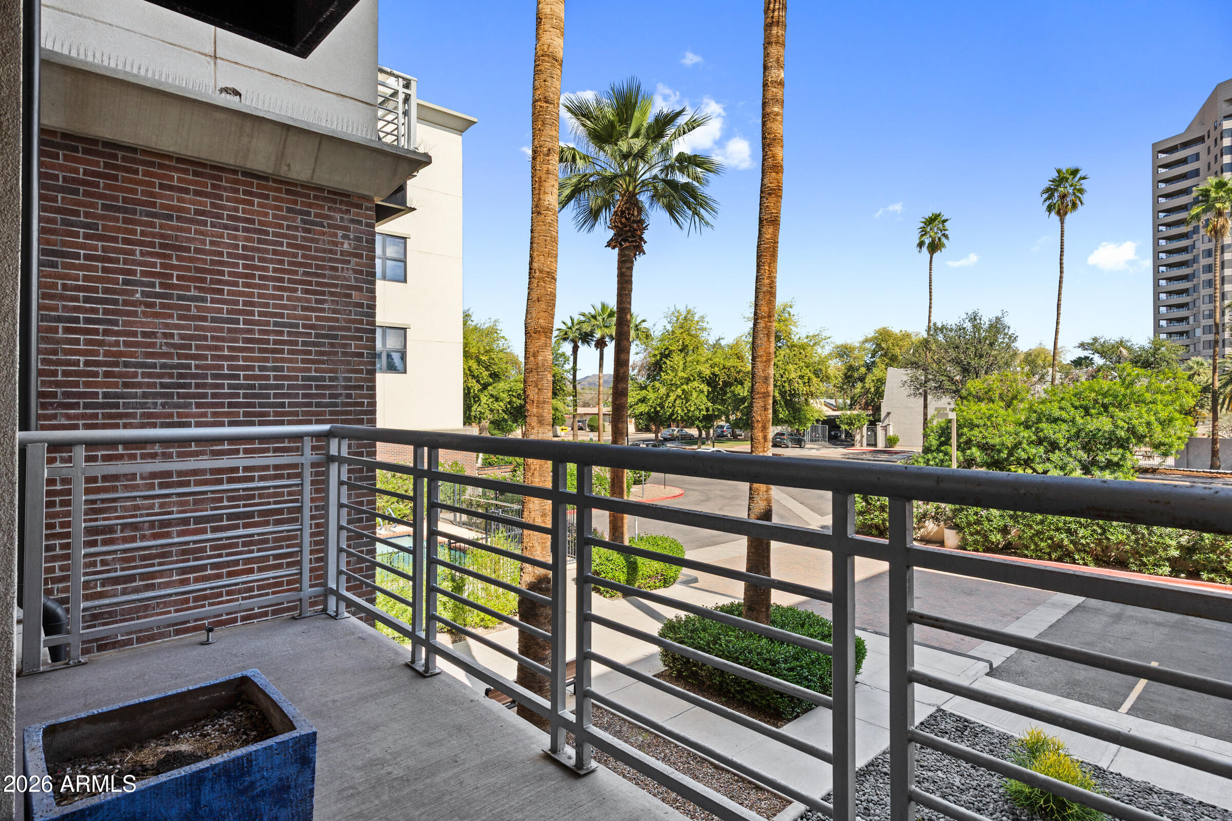 914 East Osborn Road, Unit 208 Phoenix, AZ 85014 - Photo 14 of 28 914 E Osborn Rd Unit 208-15
