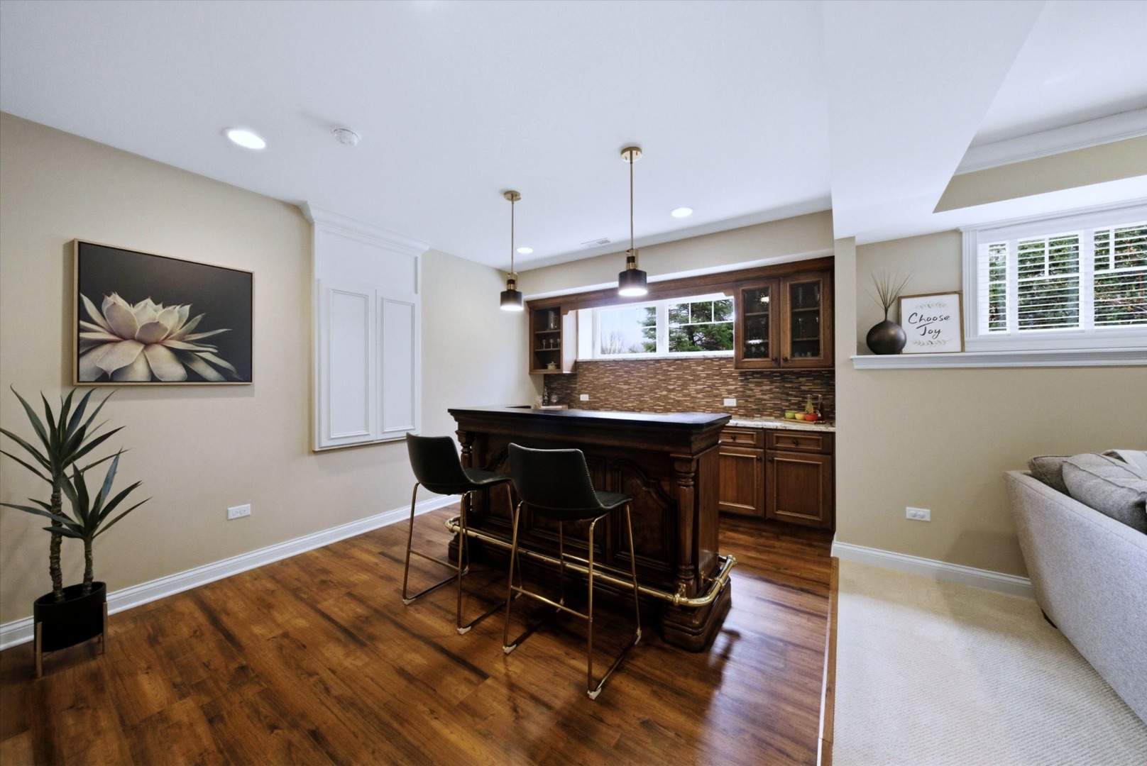 2061 Windham Circle Wheaton, IL 60187 - Photo 21 of 35 a kitchen with a table and chairs in it