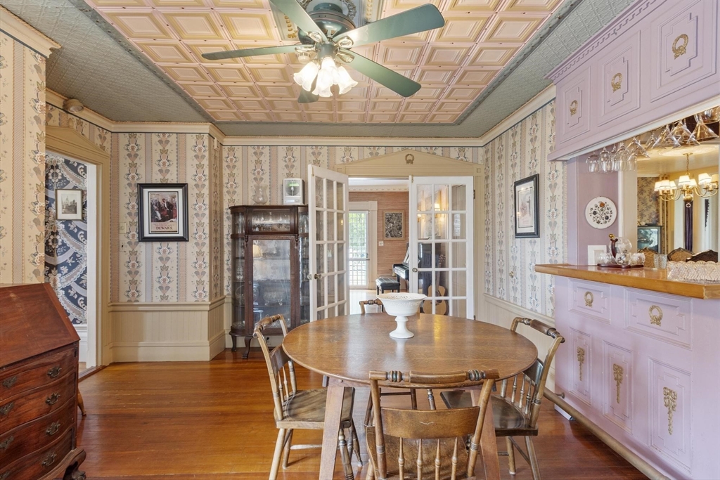 19 North Main Street Petersham, MA 01366 - Photo 13 of 38
