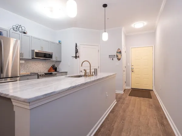 $3,000 | 500 Bucksley Lane, Unit 107, Daniel Island, SC 29492