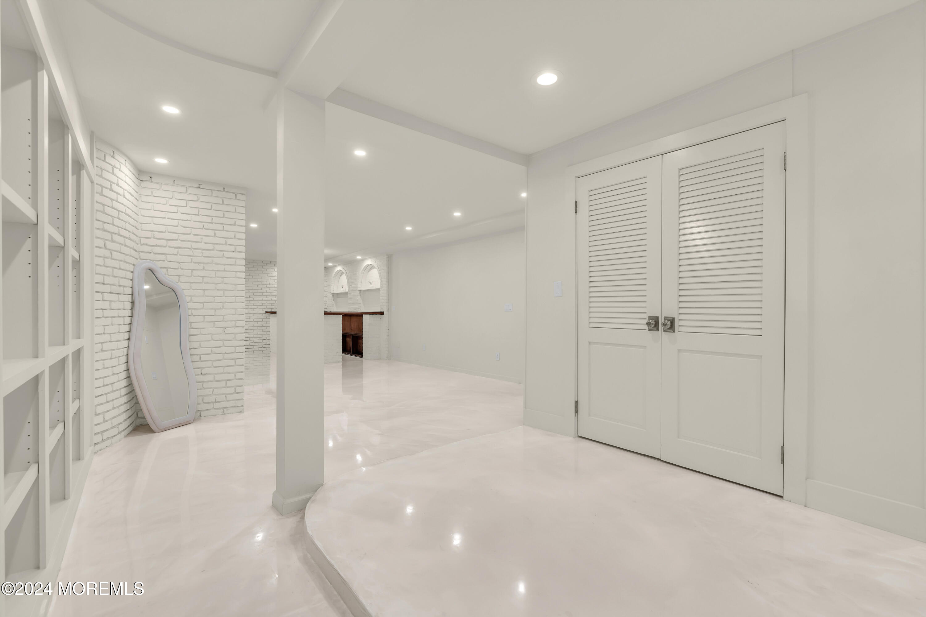 7 Lakeview Drive Jackson, NJ 08527 - Photo 47 of 67 a view of a hallway