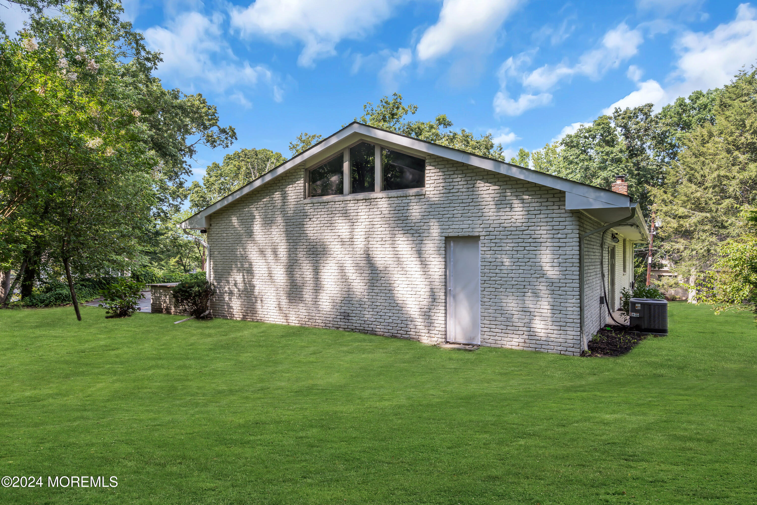 7 Lakeview Drive Jackson, NJ 08527 - Photo 59 of 67 a front view of house with garden
