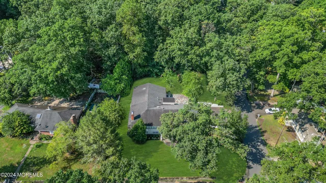 $1,650,000 | 7 Lakeview Drive, Jackson, NJ 08527