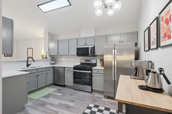 $375,000 | 151 Lucerne Court, Unit 124, Wheeling, IL 60090
