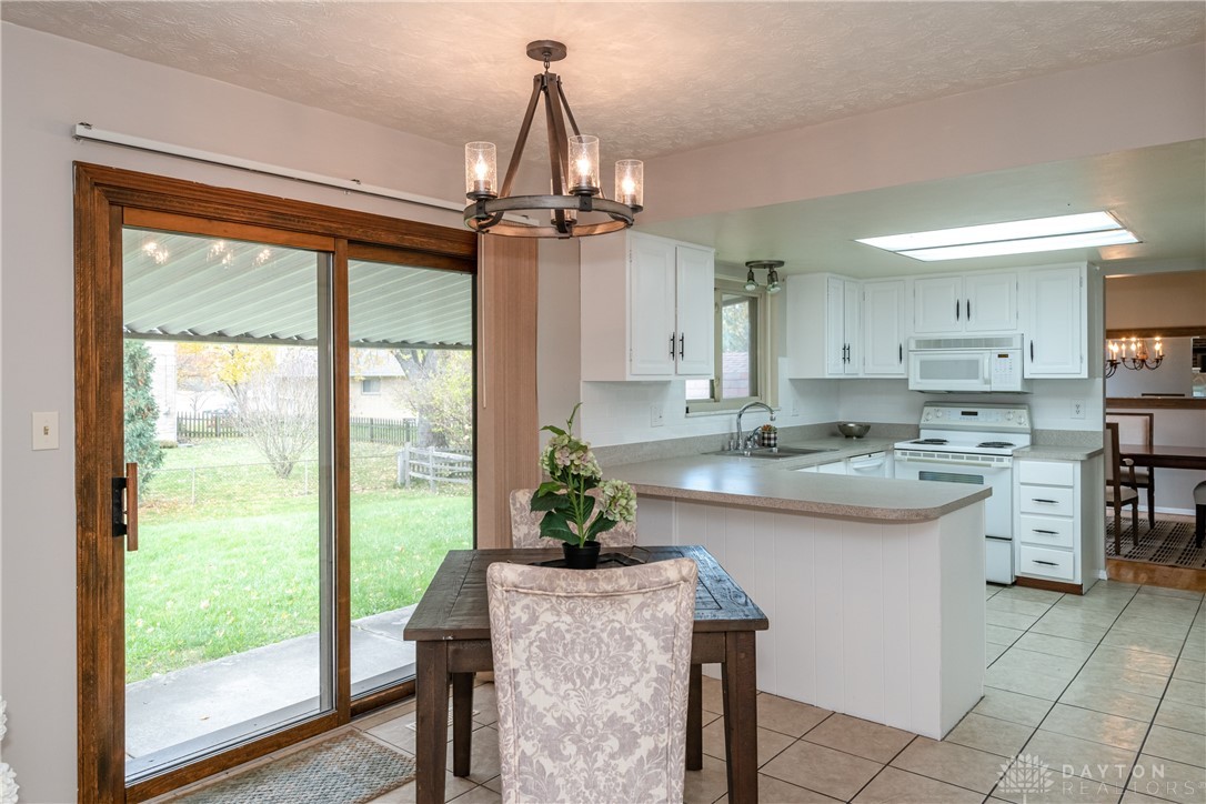 737 Silverleaf Drive Riverside, OH 45431 - Photo 11 of 53