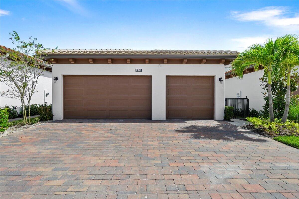13121 Alton Road Palm Beach Gardens, FL 33418 - Photo 29 of 45 3 Gar Garage