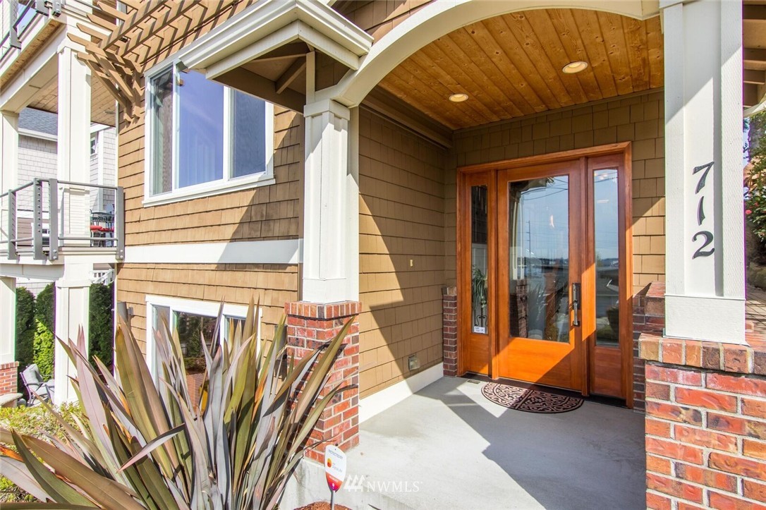 712 North 29th Street Renton, WA 98056 - Photo 4 of 25