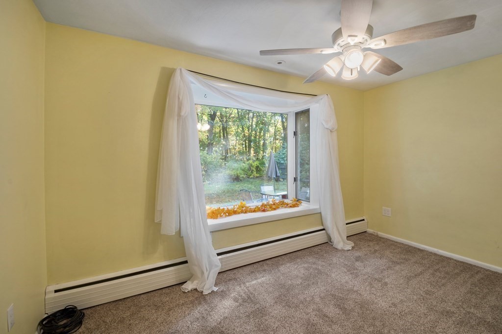 65 Glenvale Street Springfield, MA 01119 - Photo 28 of 39