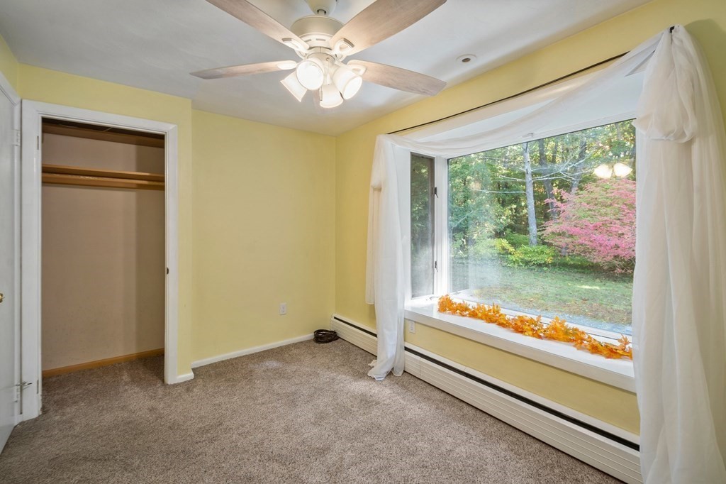 65 Glenvale Street Springfield, MA 01119 - Photo 29 of 39