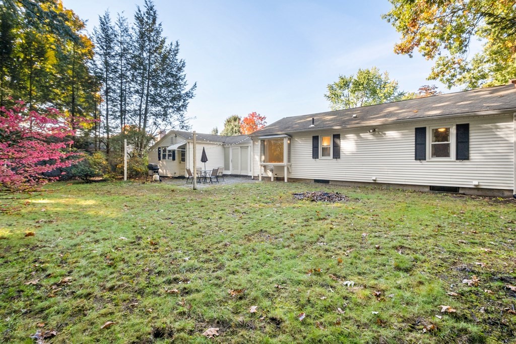 65 Glenvale Street Springfield, MA 01119 - Photo 31 of 39