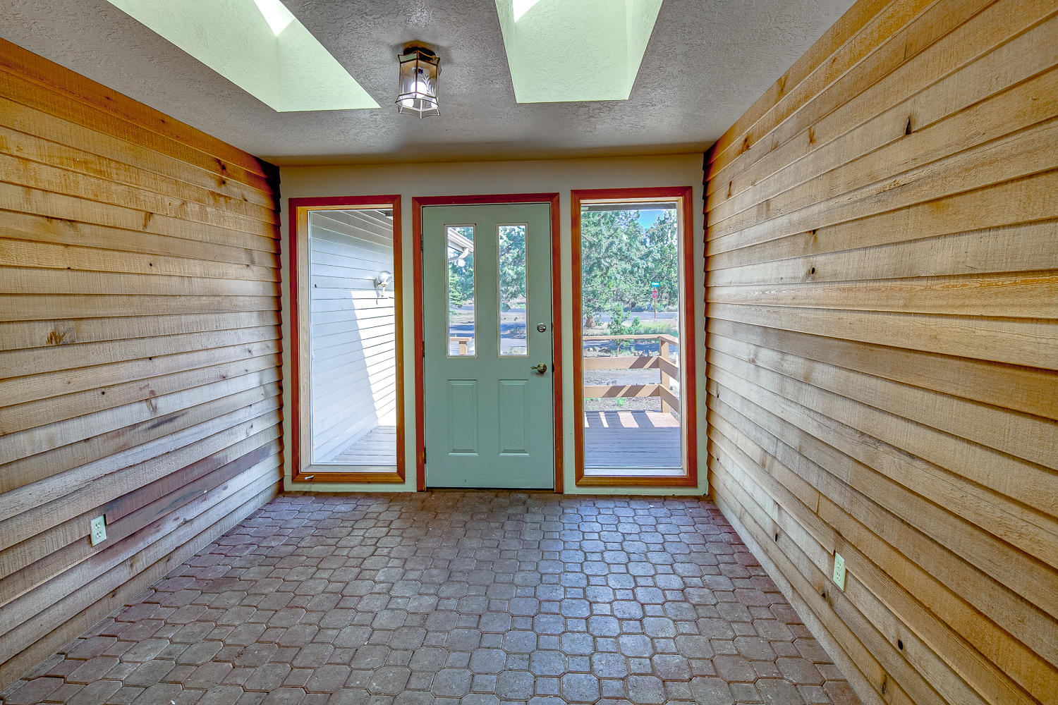 64597 McGrath Road Bend, OR 97701 - Photo 6 of 40 a view of entrance