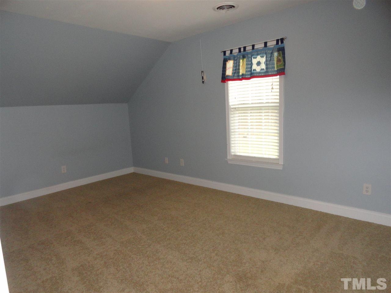 102 Sandstone Road Henderson, NC 27537 - Photo 19 of 25 Gallery Image 19