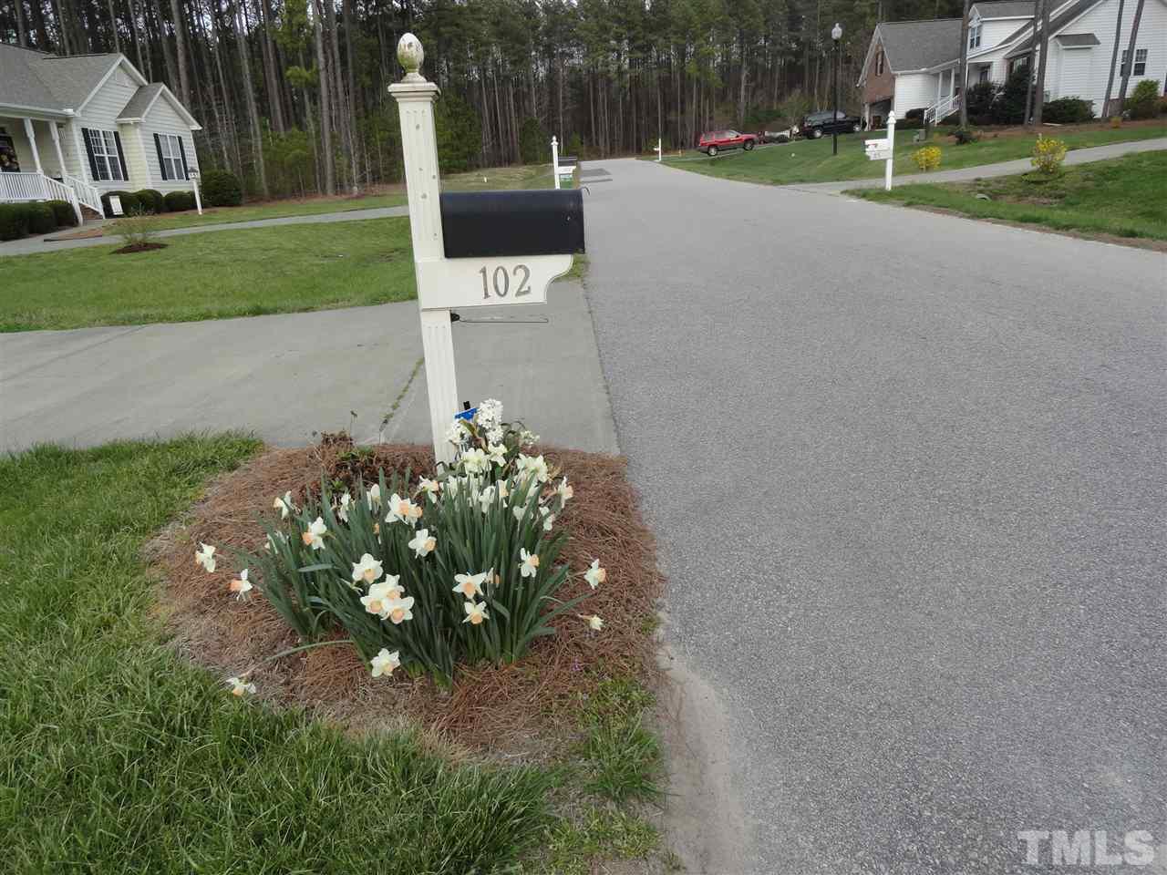102 Sandstone Road Henderson, NC 27537 - Photo 3 of 25 Gallery Image 3