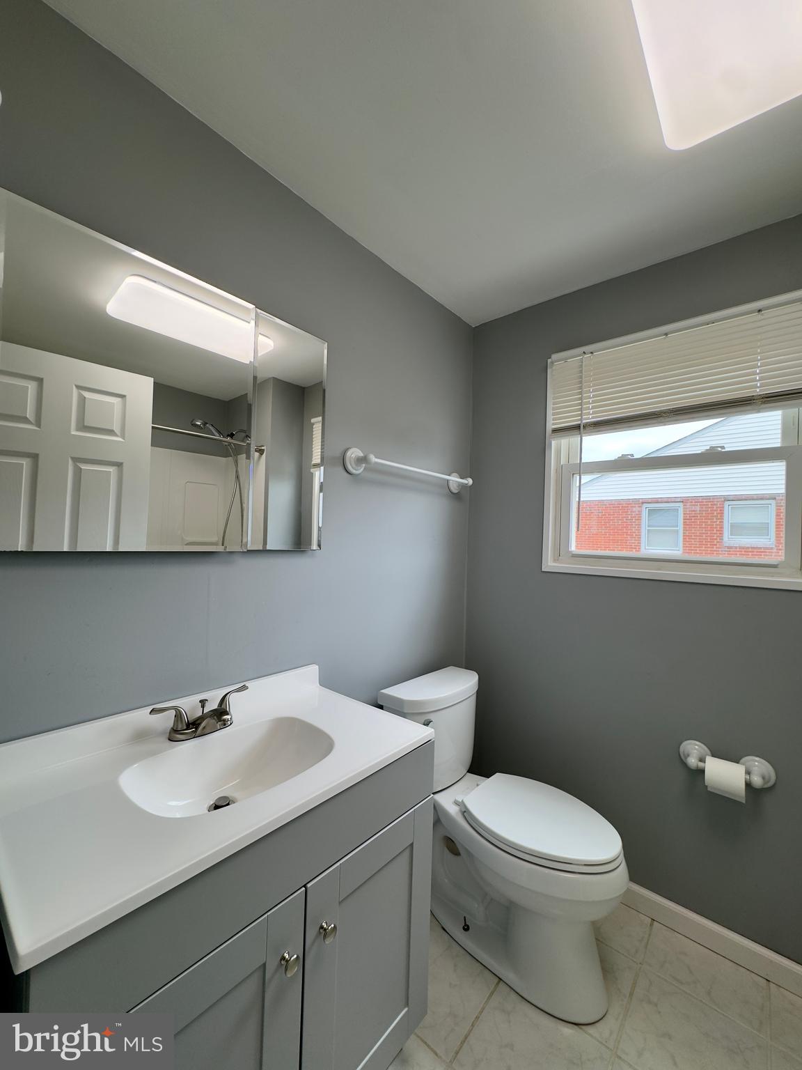 8166 Del Haven Road Baltimore, MD 21222 - Photo 4 of 21