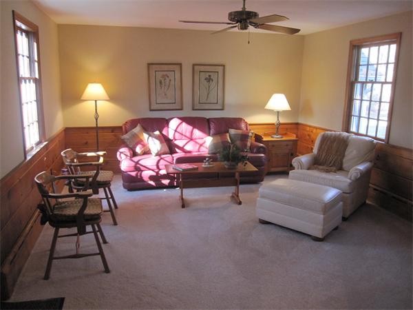 538 First Parish Road Scituate, MA 02066 - Photo 11 of 16 Gallery Image 11