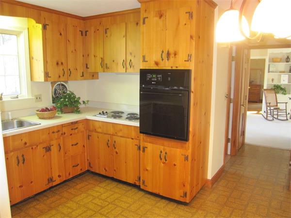 538 First Parish Road Scituate, MA 02066 - Photo 8 of 16 Gallery Image 8