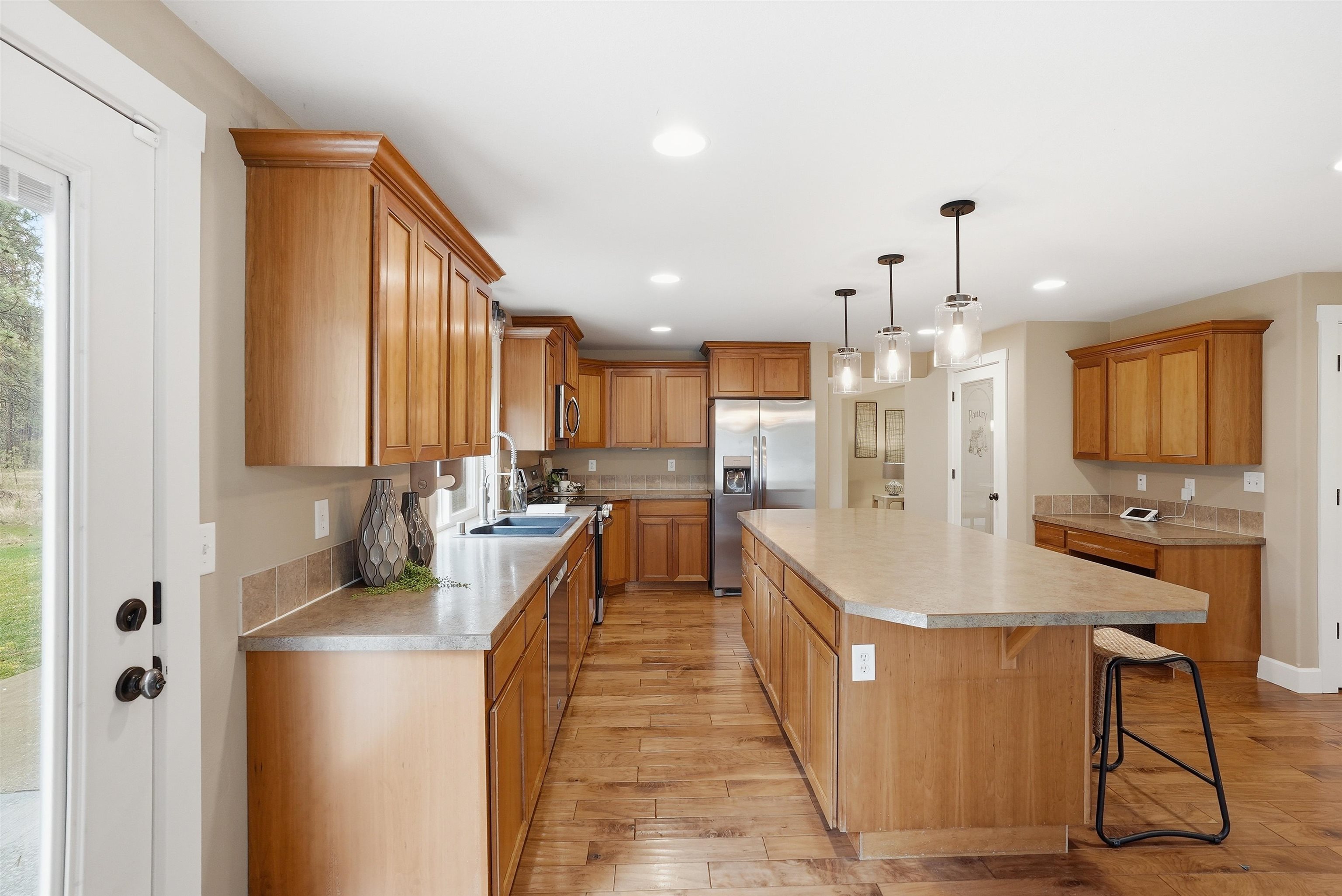 8011 South Spotted Road Cheney, WA 99004 - Photo 12 of 44