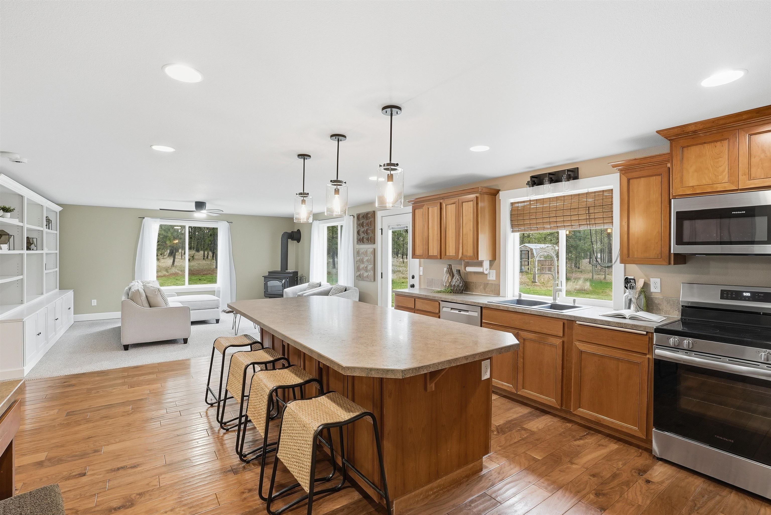 8011 South Spotted Road Cheney, WA 99004 - Photo 10 of 44