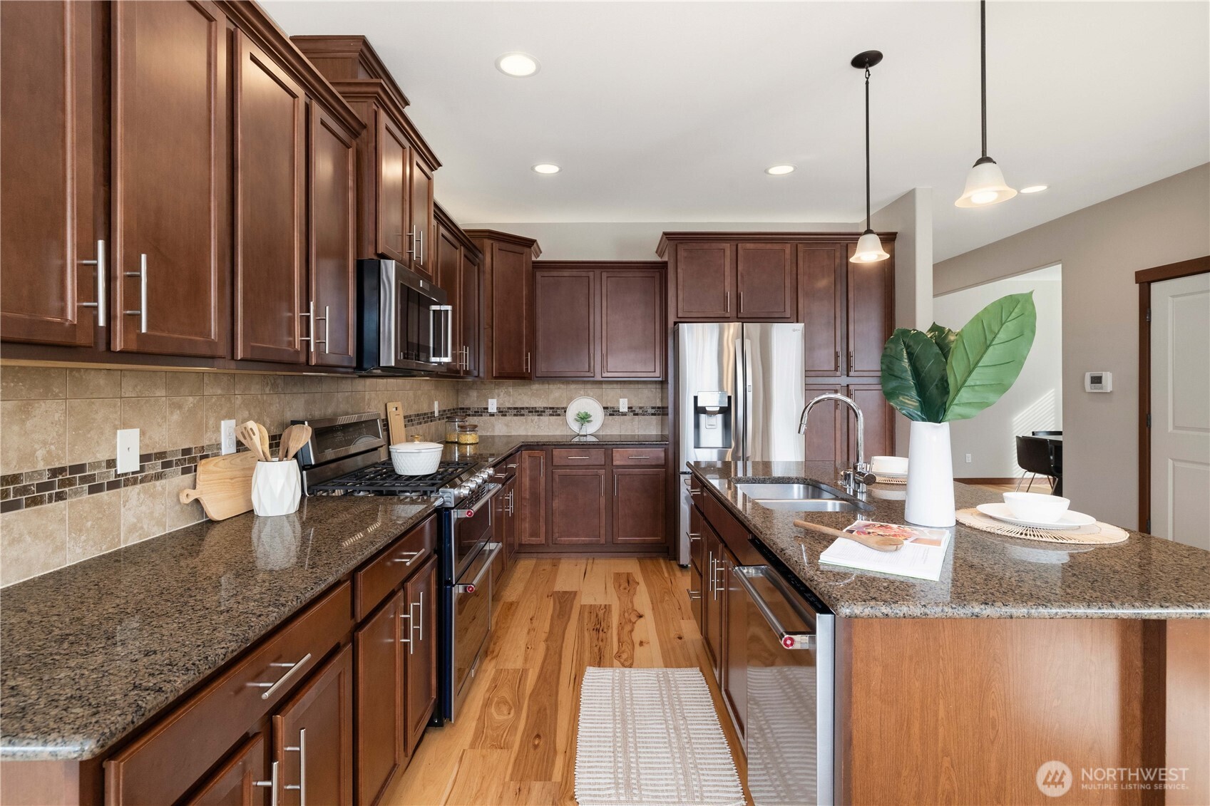 23873 Southeast 286th Place Maple Valley, WA 98038 - Photo 13 of 40