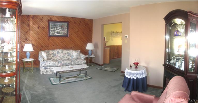 1022 Winter Mountain Road Andreas, PA 18211 - Photo 10 of 25 Family Room