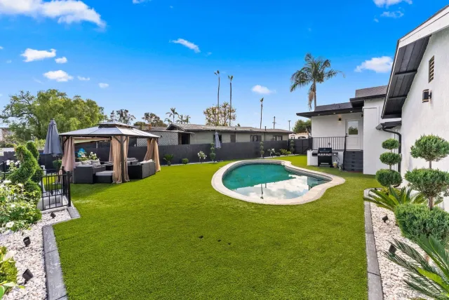a view of a basketball court