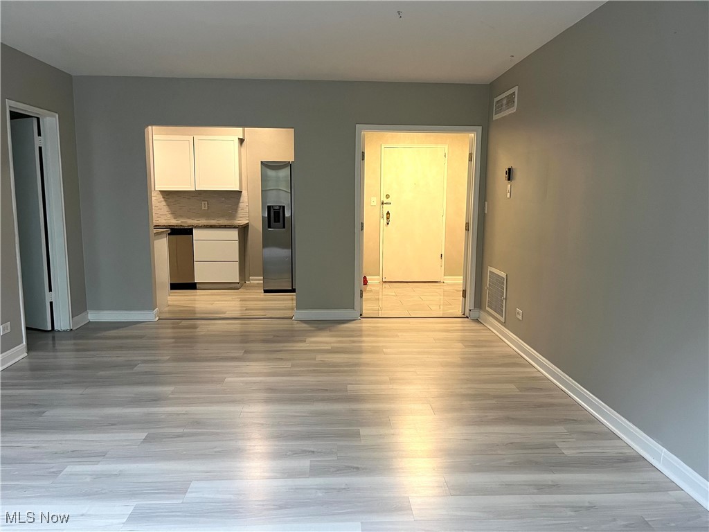 13800 Fairhill Road, Unit 204 Shaker Heights, OH 44120 - Photo 8 of 21 Dining Room