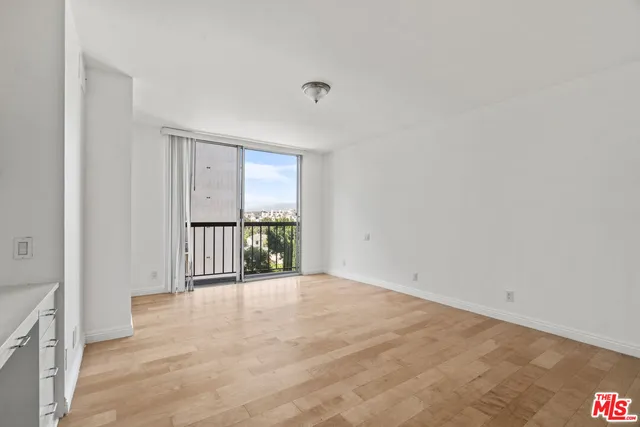 $3,550 | 10747 Wilshire Boulevard, Unit 805, Los Angeles, CA 90024