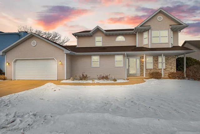 $389,900 | 1150 Laager Lane, Oshkosh, WI 54902
