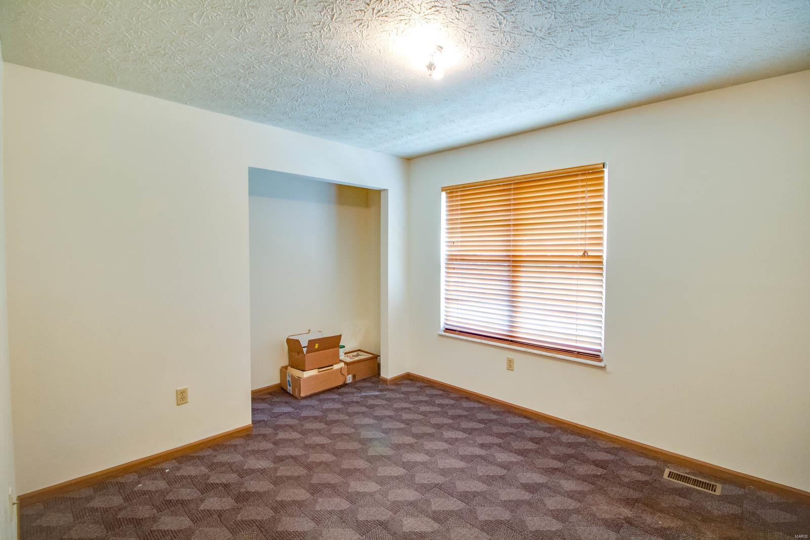 124 Ridge Drive Maryville, IL 62062 - Photo 16 of 25 Gallery Image 16