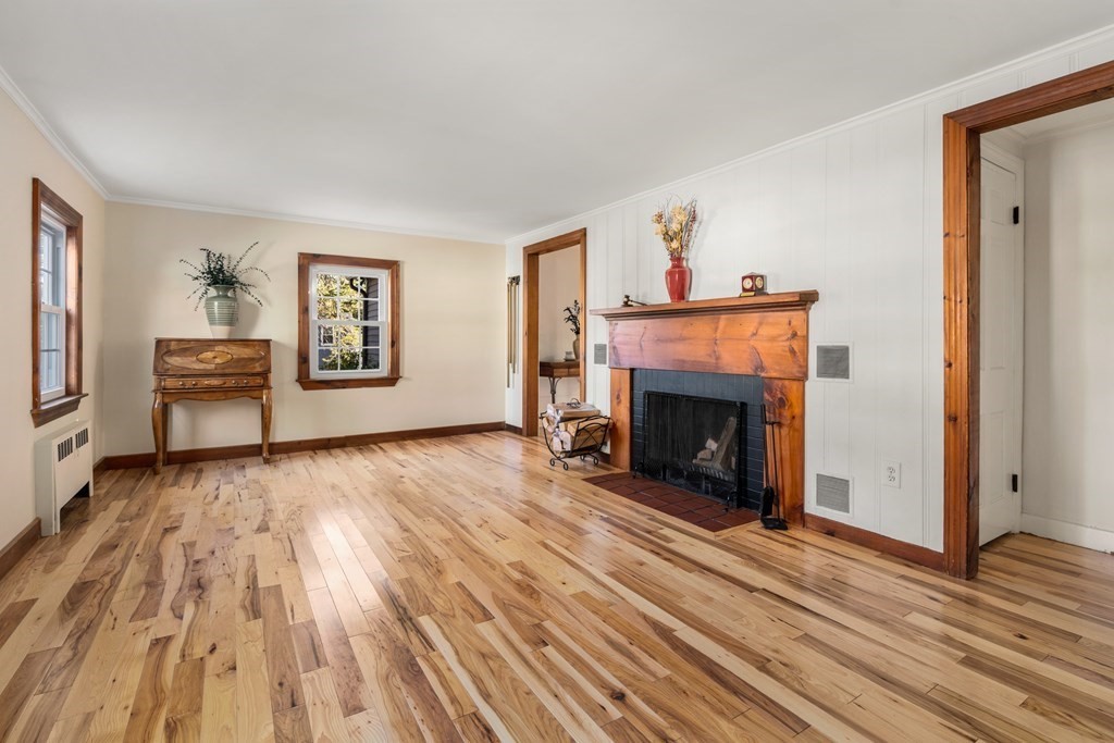 45 Stark Road Worcester, MA 01602 - Photo 4 of 35 Gallery Image 4