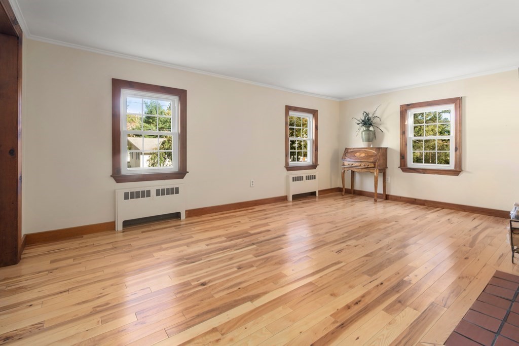 45 Stark Road Worcester, MA 01602 - Photo 5 of 35 Gallery Image 5
