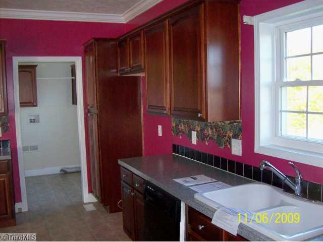 3526 Thayer Road Trinity, NC 27370 - Photo 6 of 11 Kitchen.
