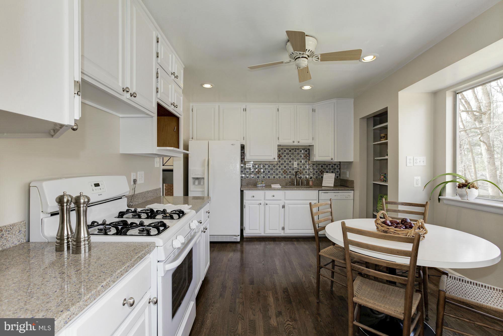 6400 Redwing Road Bethesda, MD 20817 - Photo 14 of 30 Kitchen